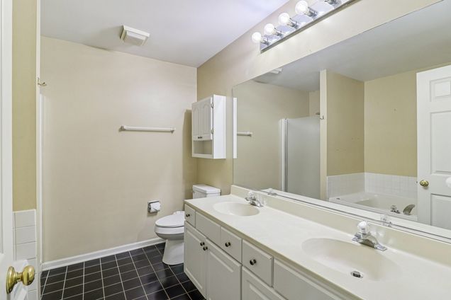 136 Parkview Drive Wauconda, IL Townhouse Sold - Photo 16 of 30. Opens carousel modal