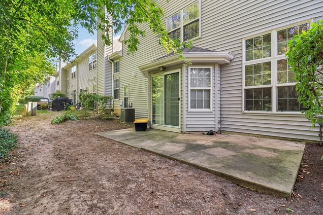 136 Parkview Drive Wauconda, IL Townhouse Sold - Photo 21 of 30. Opens carousel modal