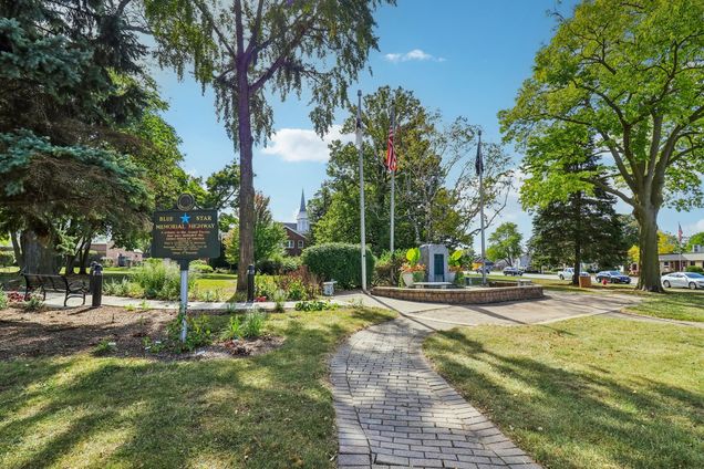 136 Parkview Drive Wauconda, IL Townhouse Sold - Photo 25 of 30. Opens carousel modal