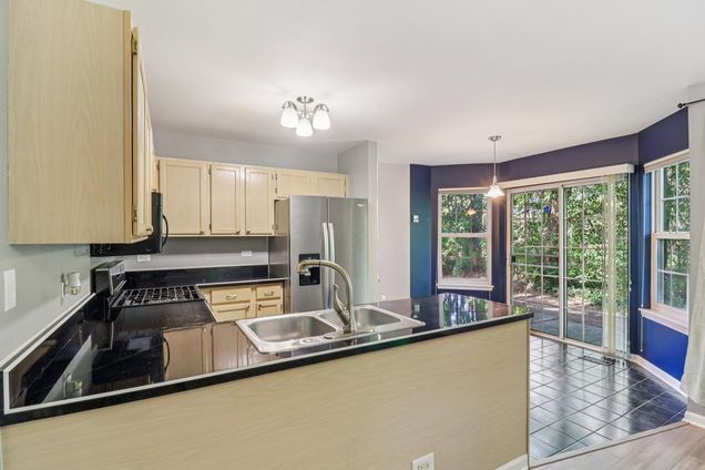 136 Parkview Drive Wauconda, IL Townhouse Sold - Photo 6 of 30. Opens carousel modal
