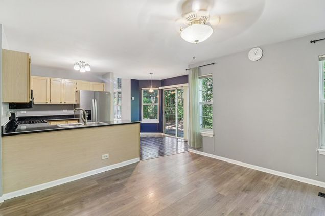 136 Parkview Drive Wauconda, IL Townhouse Sold - Photo 10 of 30. Opens carousel modal