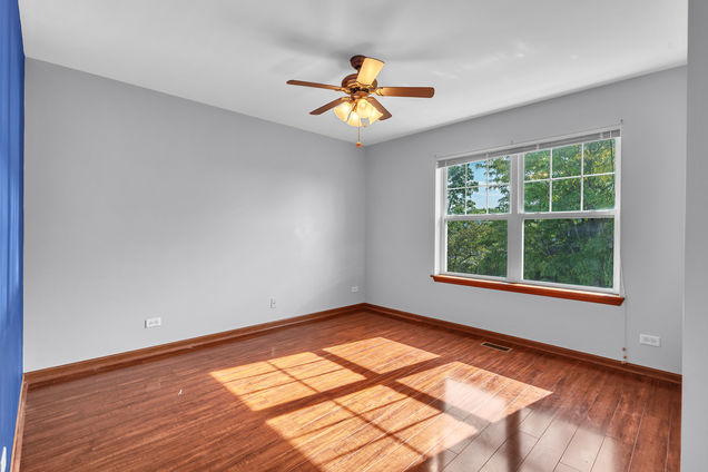 2820 Glacier Way Unit B Wauconda, IL Townhouse Sold - Photo 17 of 24. Opens carousel modal