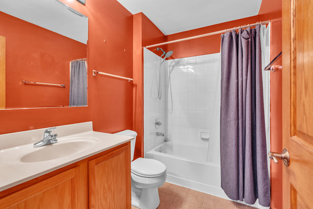 2820 Glacier Way Unit B Wauconda, IL Townhouse Sold - Photo 20 of 24. Opens carousel modal