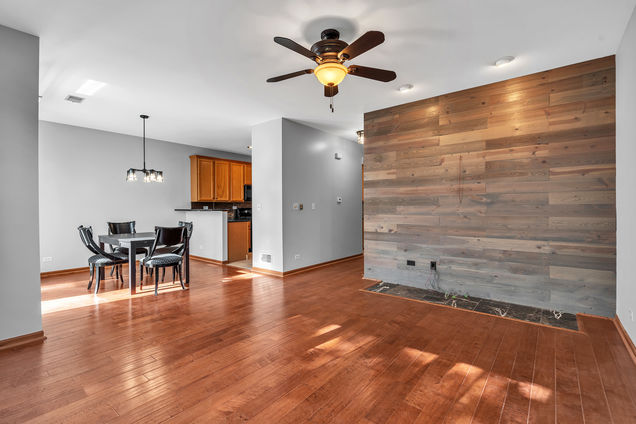 2820 Glacier Way Unit B Wauconda, IL Townhouse Sold - Photo 5 of 24. Opens carousel modal