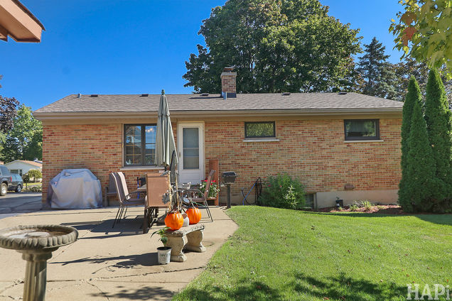 311 Brown Street Wauconda, IL House Sold - Photo 23 of 26. Opens carousel modal