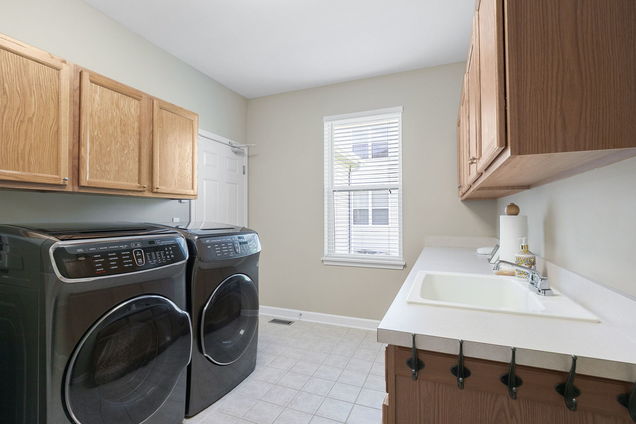 2511 Bluewater Drive Wauconda, IL House Sold - Photo 10 of 30. Opens carousel modal