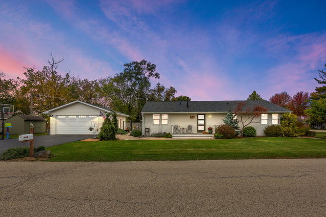 315 Grand Boulevard Wauconda, IL House Sold - Photo 2 of 20. Opens carousel modal