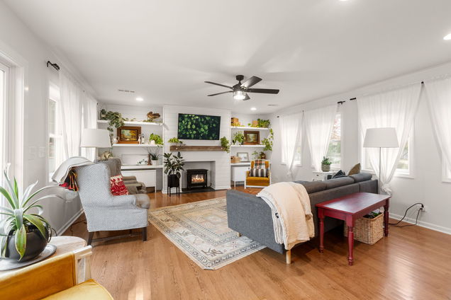 315 Grand Boulevard Wauconda, IL House Sold - Photo 4 of 20. Opens carousel modal