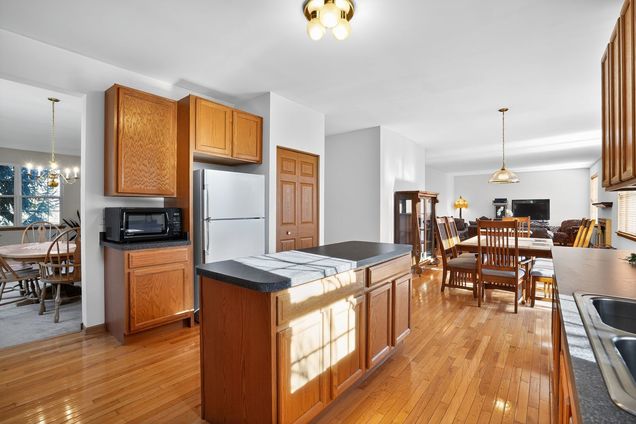 2722 Moraine Valley Road Wauconda, IL House Sold - Photo 11 of 42. Opens carousel modal