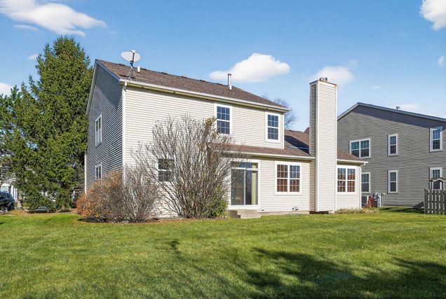 2722 Moraine Valley Road Wauconda, IL House Sold - Photo 39 of 42. Opens carousel modal