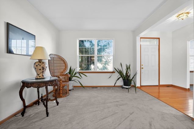 2722 Moraine Valley Road Wauconda, IL House Sold - Photo 7 of 42. Opens carousel modal