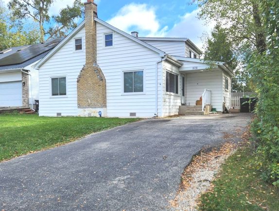 908 Ridge Avenue Wauconda, IL House Sold - Photo 1 of 20. Opens carousel modal