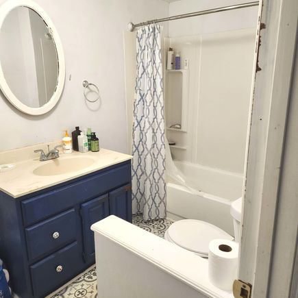 908 Ridge Avenue Wauconda, IL House Sold - Photo 11 of 20. Opens carousel modal