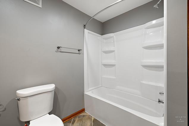 25721 W Lakeview Avenue Wauconda, IL House Sold - Photo 33 of 54. Opens carousel modal