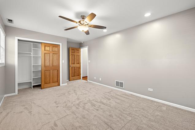 25721 W Lakeview Avenue Wauconda, IL House Sold - Photo 37 of 54. Opens carousel modal