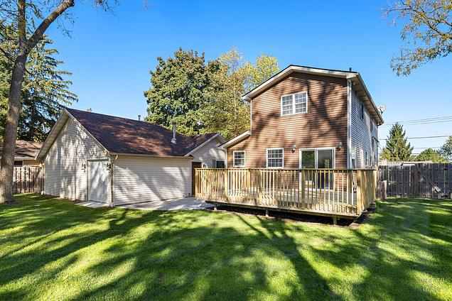 25721 W Lakeview Avenue Wauconda, IL House Sold - Photo 4 of 54. Opens carousel modal