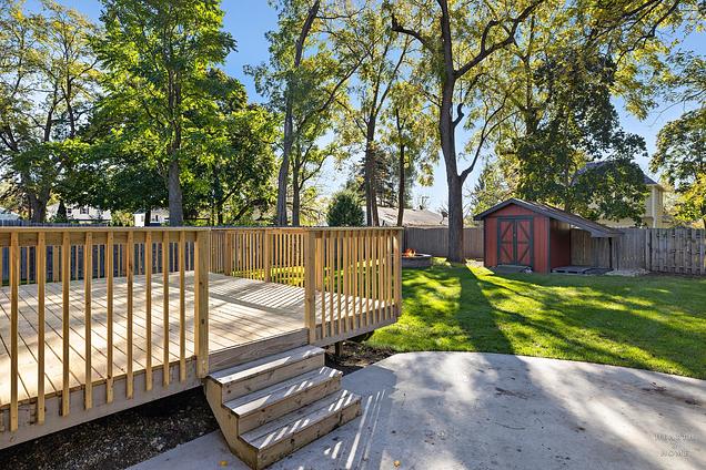 25721 W Lakeview Avenue Wauconda, IL House Sold - Photo 42 of 54. Opens carousel modal