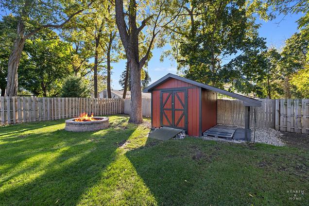 25721 W Lakeview Avenue Wauconda, IL House Sold - Photo 43 of 54. Opens carousel modal