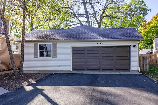25721 W Lakeview Avenue Wauconda, IL House Sold - Photo 50 of 54. Opens carousel modal