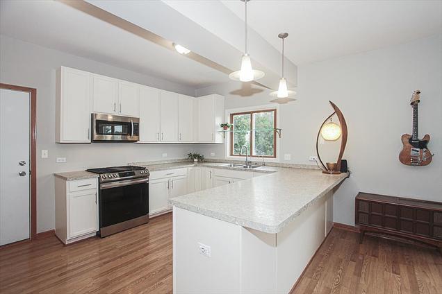 107 Hammond Avenue Wauconda, IL House Sold - Photo 11 of 31. Opens carousel modal