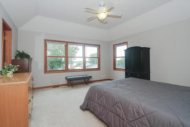 107 Hammond Avenue Wauconda, IL House Sold - Photo 13 of 31. Opens carousel modal