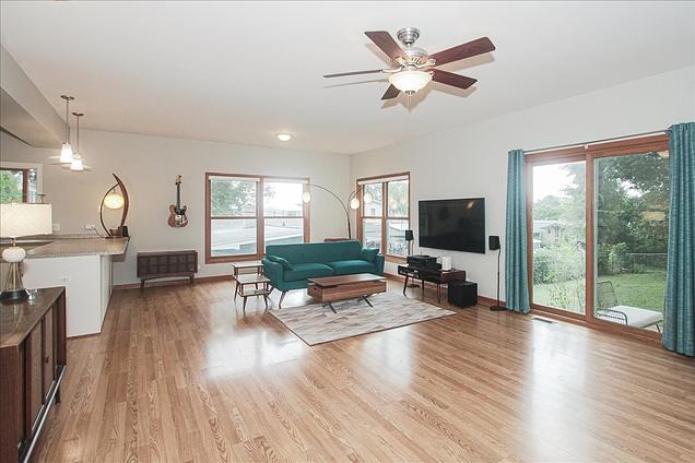 107 Hammond Avenue Wauconda, IL House Sold - Photo 4 of 31. Opens carousel modal