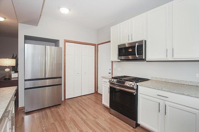 107 Hammond Avenue Wauconda, IL House Sold - Photo 8 of 31. Opens carousel modal
