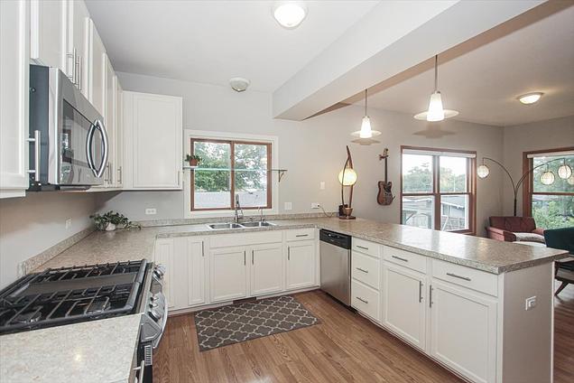 107 Hammond Avenue Wauconda, IL House Sold - Photo 9 of 31. Opens carousel modal