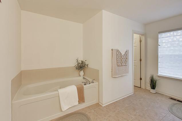 2409 Bluewater Drive Wauconda, IL House Contingent - Photo 25 of 40. Opens carousel modal