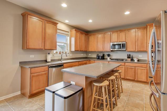 2409 Bluewater Drive Wauconda, IL House Contingent - Photo 6 of 40. Opens carousel modal