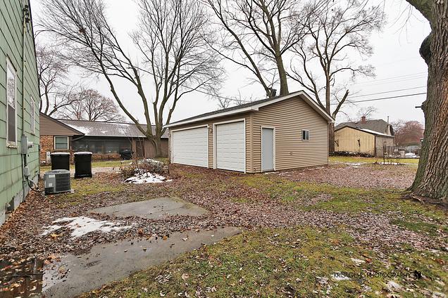 149 W Church Street Wauconda, IL House Sold - Photo 14 of 23. Opens carousel modal