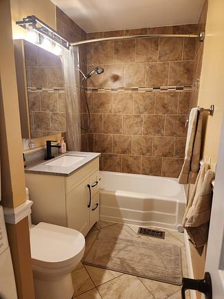 212 Lewis Avenue Wauconda, IL House Contingent - Photo 17 of 32. Opens carousel modal