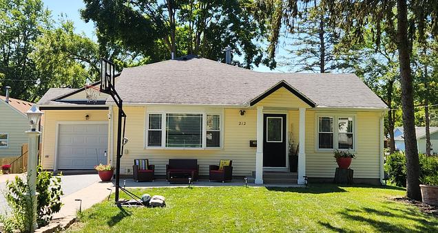 212 Lewis Avenue Wauconda, IL House Contingent - Photo 2 of 32. Opens carousel modal