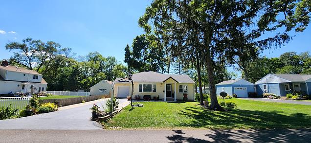 212 Lewis Avenue Wauconda, IL House Contingent - Photo 30 of 32. Opens carousel modal