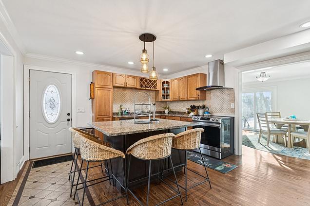 212 Lewis Avenue Wauconda, IL House Contingent - Photo 7 of 32. Opens carousel modal