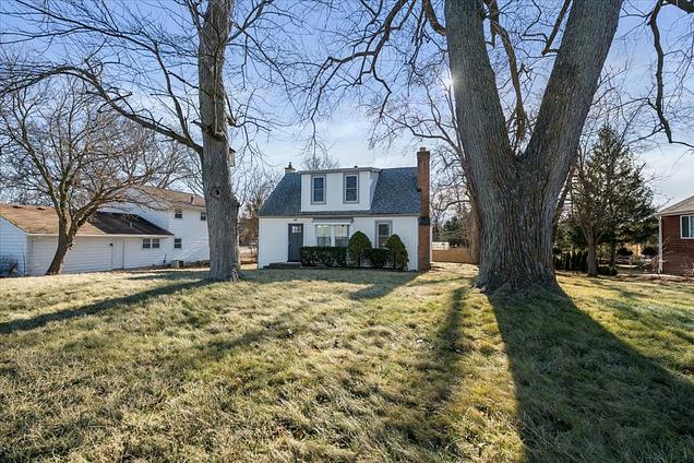 318 E Liberty Street Wauconda, IL House Contingent - Photo 17 of 30. Opens carousel modal