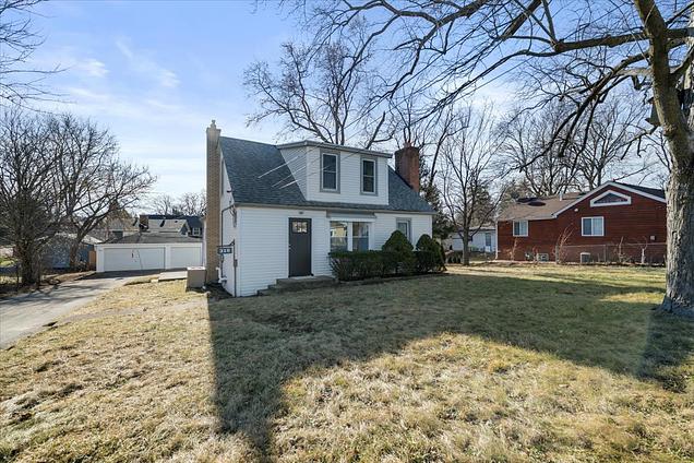 318 E Liberty Street Wauconda, IL House Contingent - Photo 23 of 30. Opens carousel modal