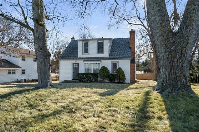 318 E Liberty Street Wauconda, IL House Contingent - Photo 24 of 30. Opens carousel modal