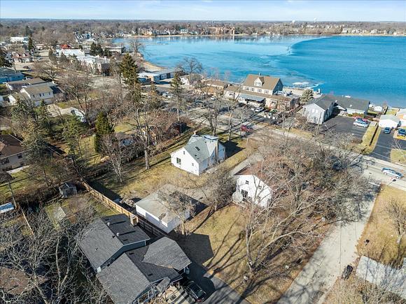 318 E Liberty Street Wauconda, IL House Contingent - Photo 29 of 30. Opens carousel modal