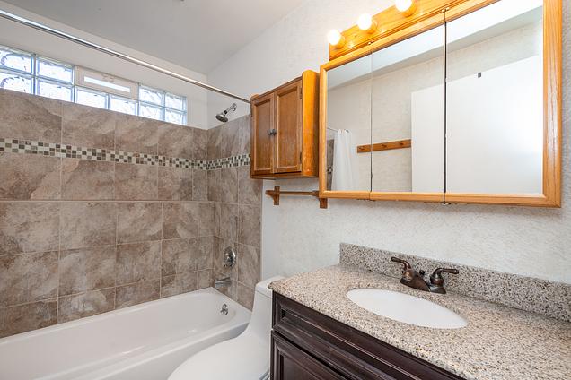 424 Woodland Avenue Wauconda, IL House Active - Photo 21 of 42. Opens carousel modal