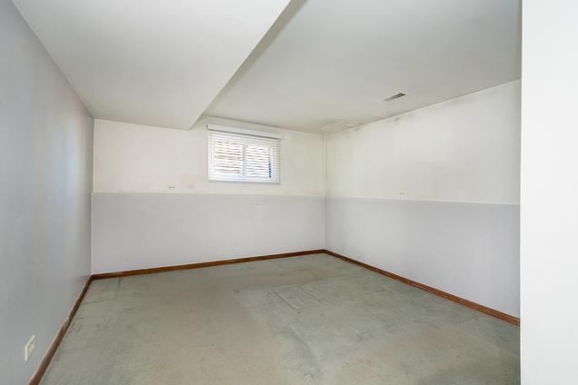 424 Woodland Avenue Wauconda, IL House Active - Photo 22 of 42. Opens carousel modal