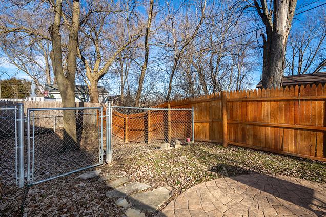 424 Woodland Avenue Wauconda, IL House Active - Photo 31 of 42. Opens carousel modal