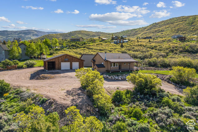 1586 Splendor Valley Rd