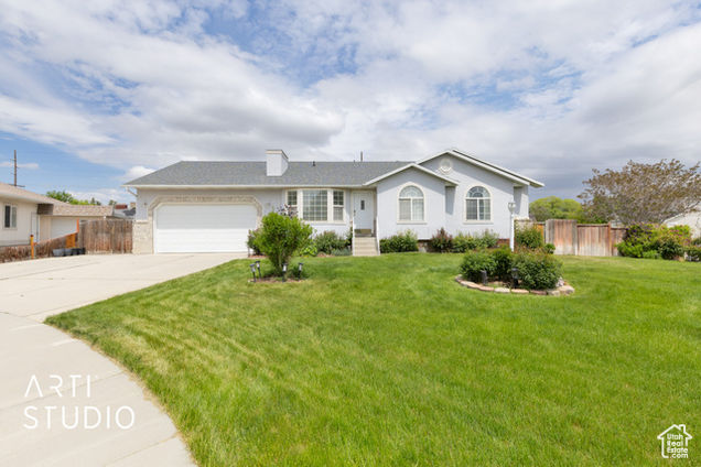 2956 W Mackay Meadows Pl