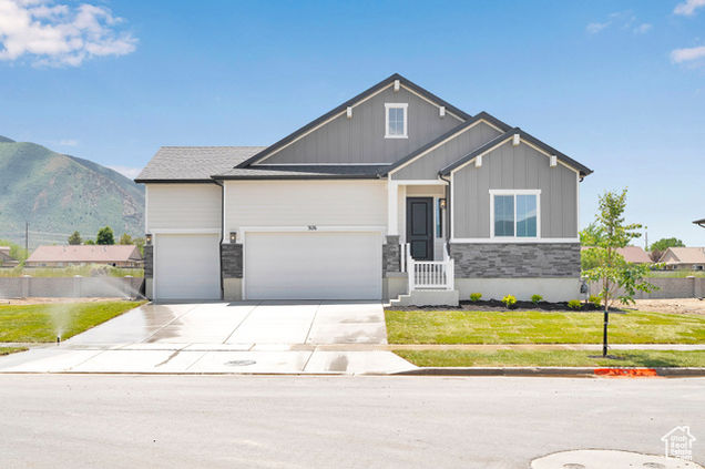 3176 E Canyon Meadows Dr Unit 213