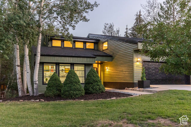3021 American Saddler Dr