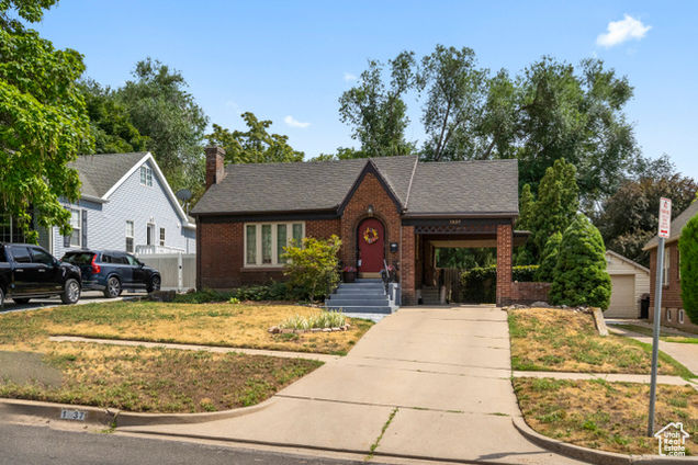 1337 Marilyn Dr