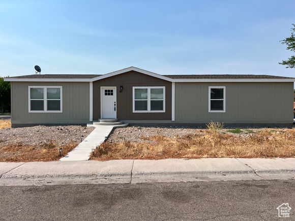 812 S 610 W Richfield, UT House Active - Photo 1 of 17. Opens carousel modal