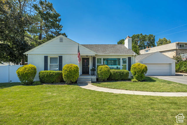 2281 E Arbor Ln
