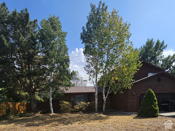 2078 E 10140 S Sandy, UT House Active - Photo 1 of 14. Opens carousel modal